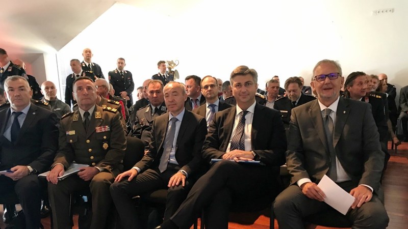 Predsjednik Vlade na sjednici o gašenju požara u Divuljama: Sada je vrijeme da se naprave detaljni planovi za 2018. 